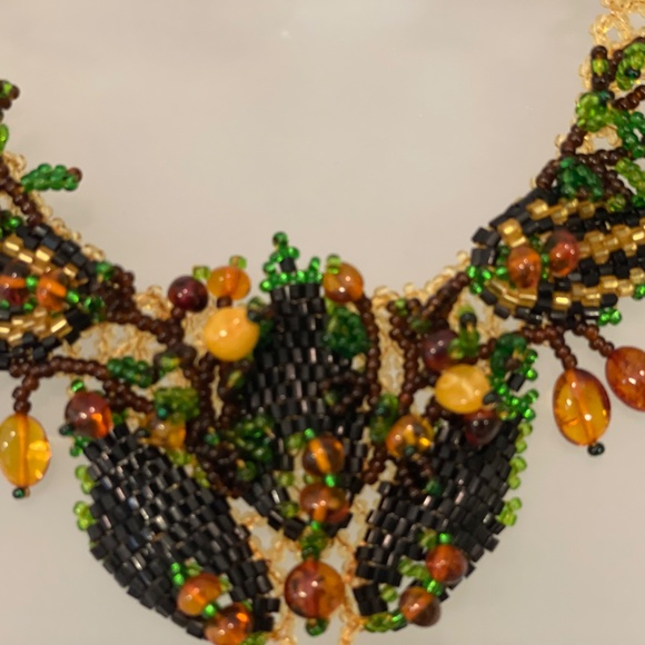 VINTAGE HANDCRAFTED AMBER NECKLACE, NWT - Picture 5 of 9